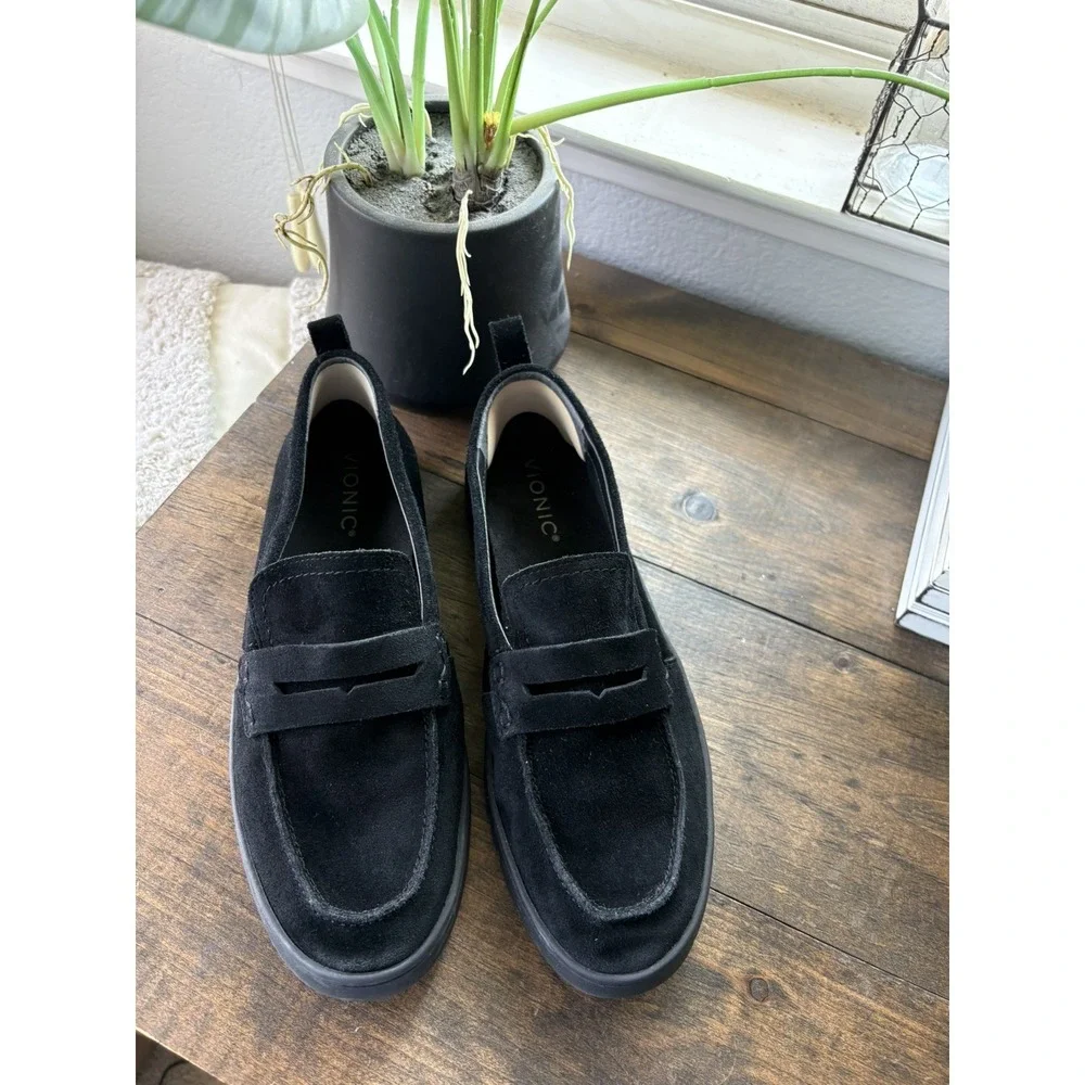 Vionic Women's Uptown Loafer Size 8 Black Suede Casual Orthotic Flats